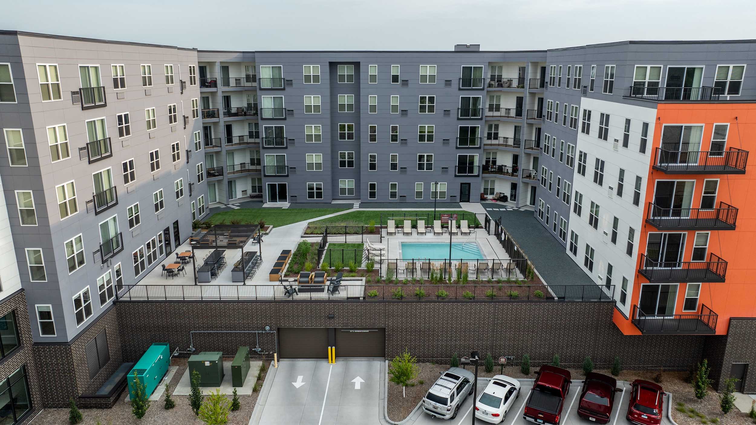 Photo Gallery | Minnetonka Apts — Minnetonka Station